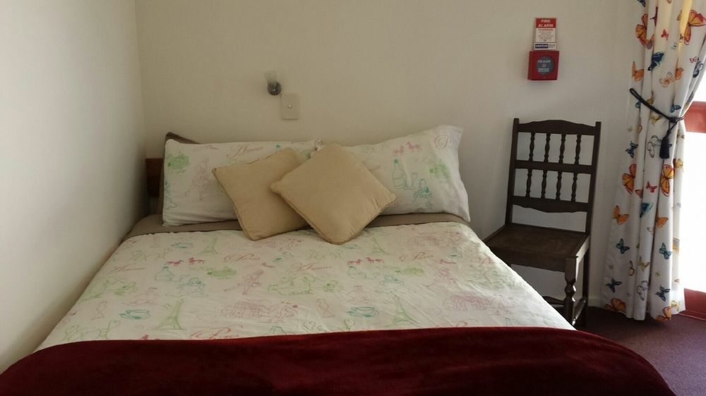 Old Bones Lodge أومارا المظهر الخارجي الصورة